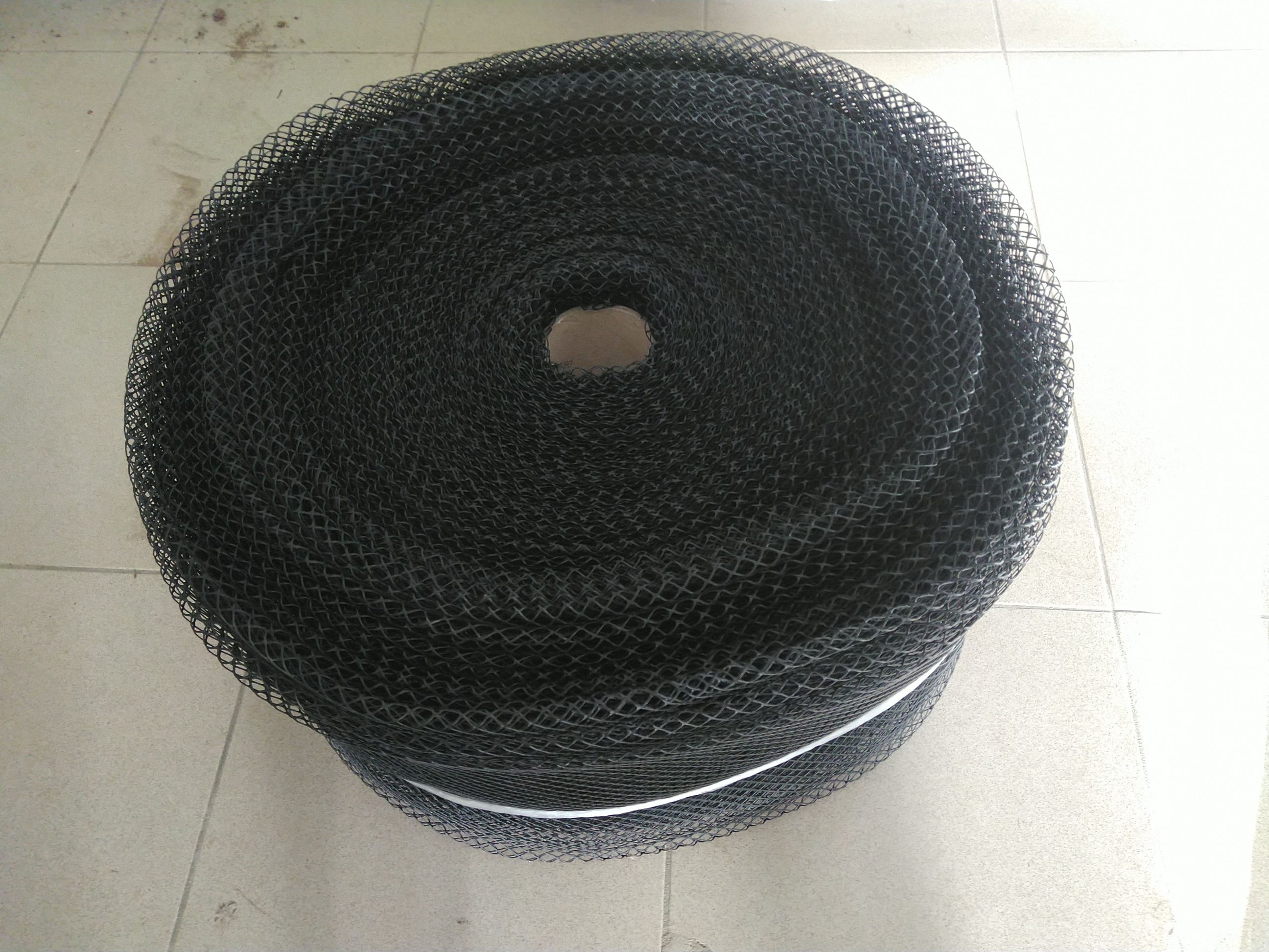 Zwarte boomnet /polynet op rol 100 m.