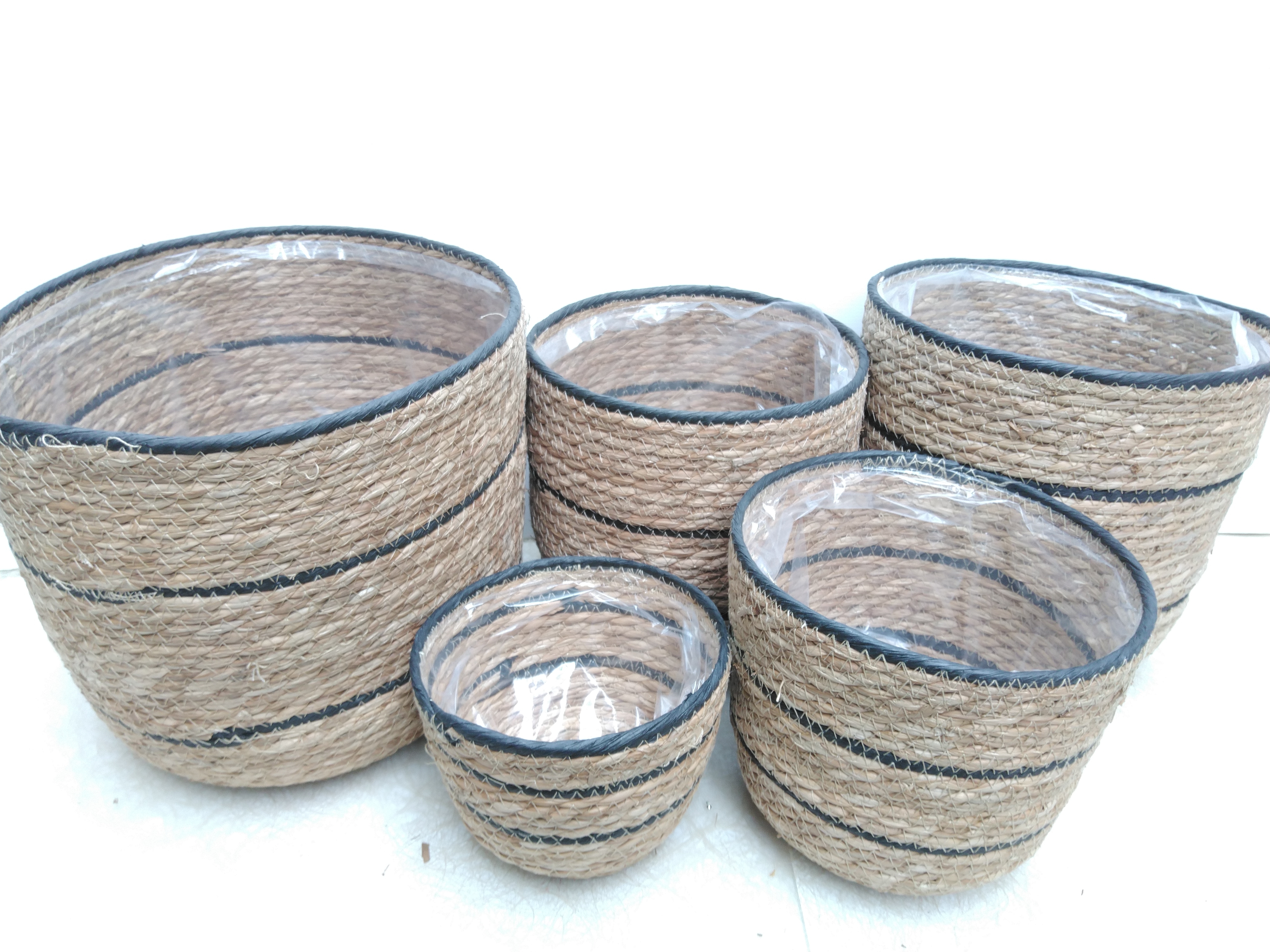 SEAGRASS LAOS STRAW BASKET NATURAL BLACK STRIPE
