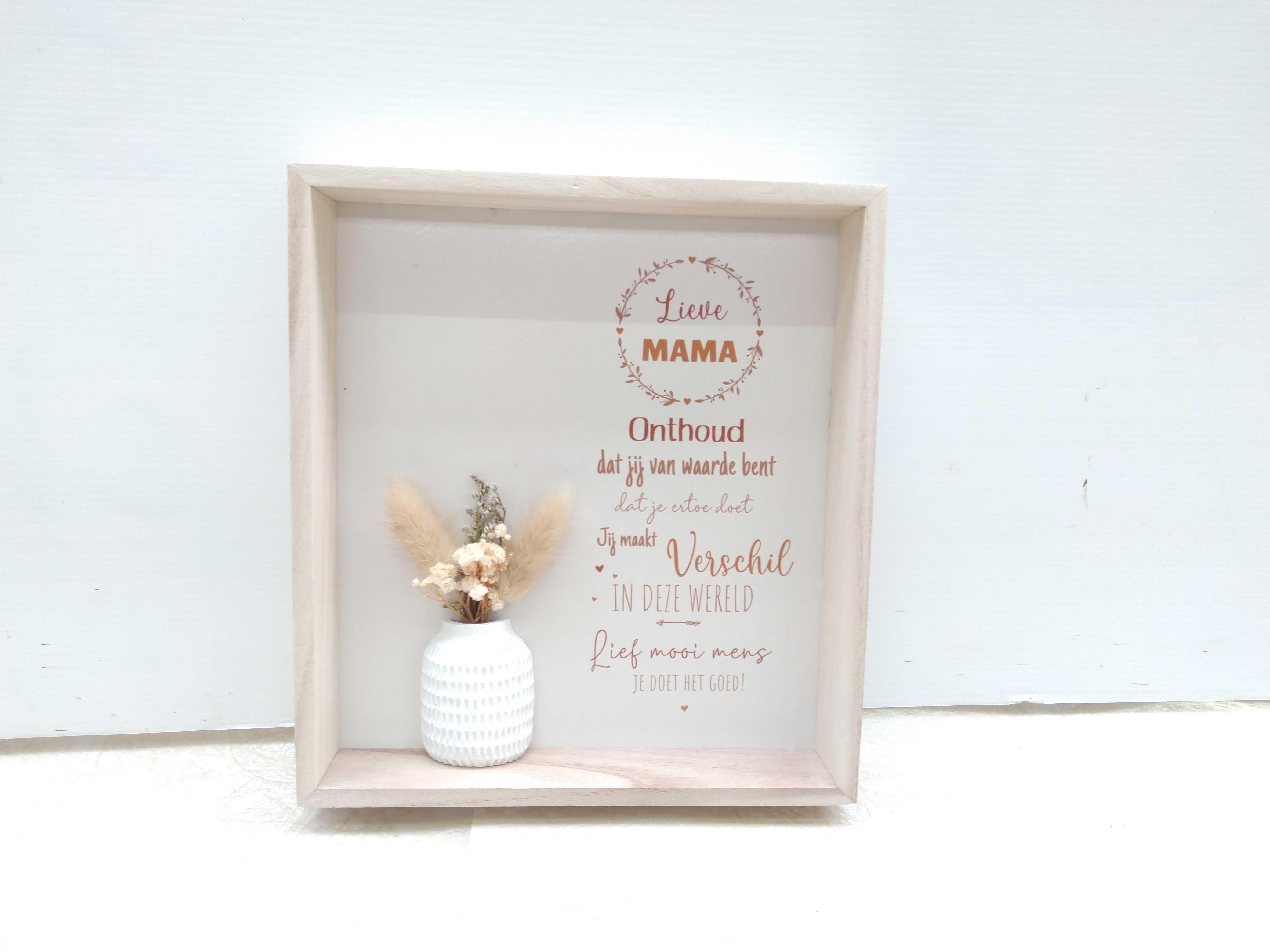 TEKSTBORD+GEDROOGDE BLOEMEN 24X22X4CM