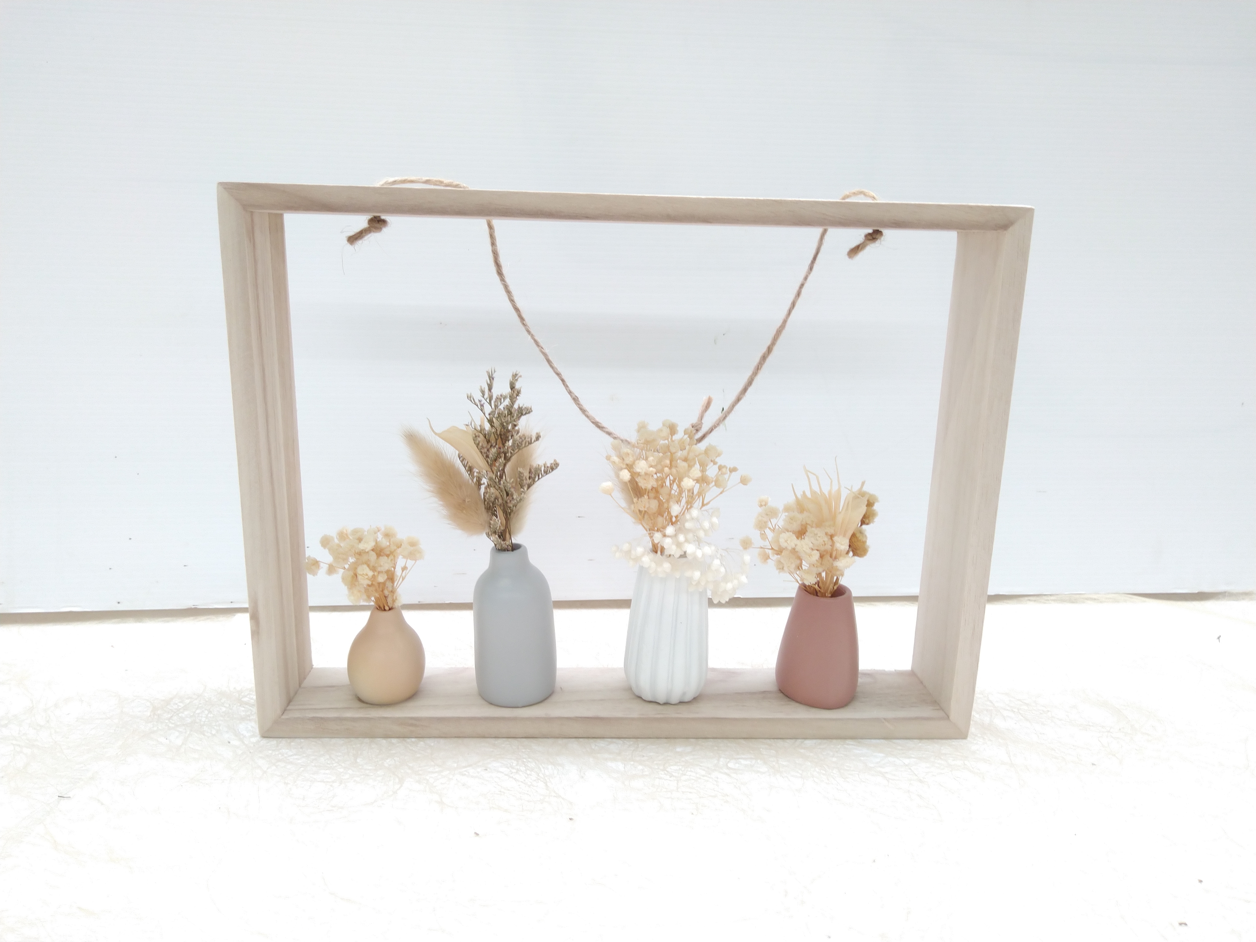 BORD+4VAASJES+GEGROOGDE BLOEMEN 30.4X5X22.5CM