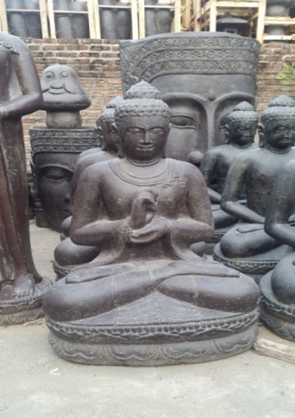 Buddha Seated Chakra  H 20 cm