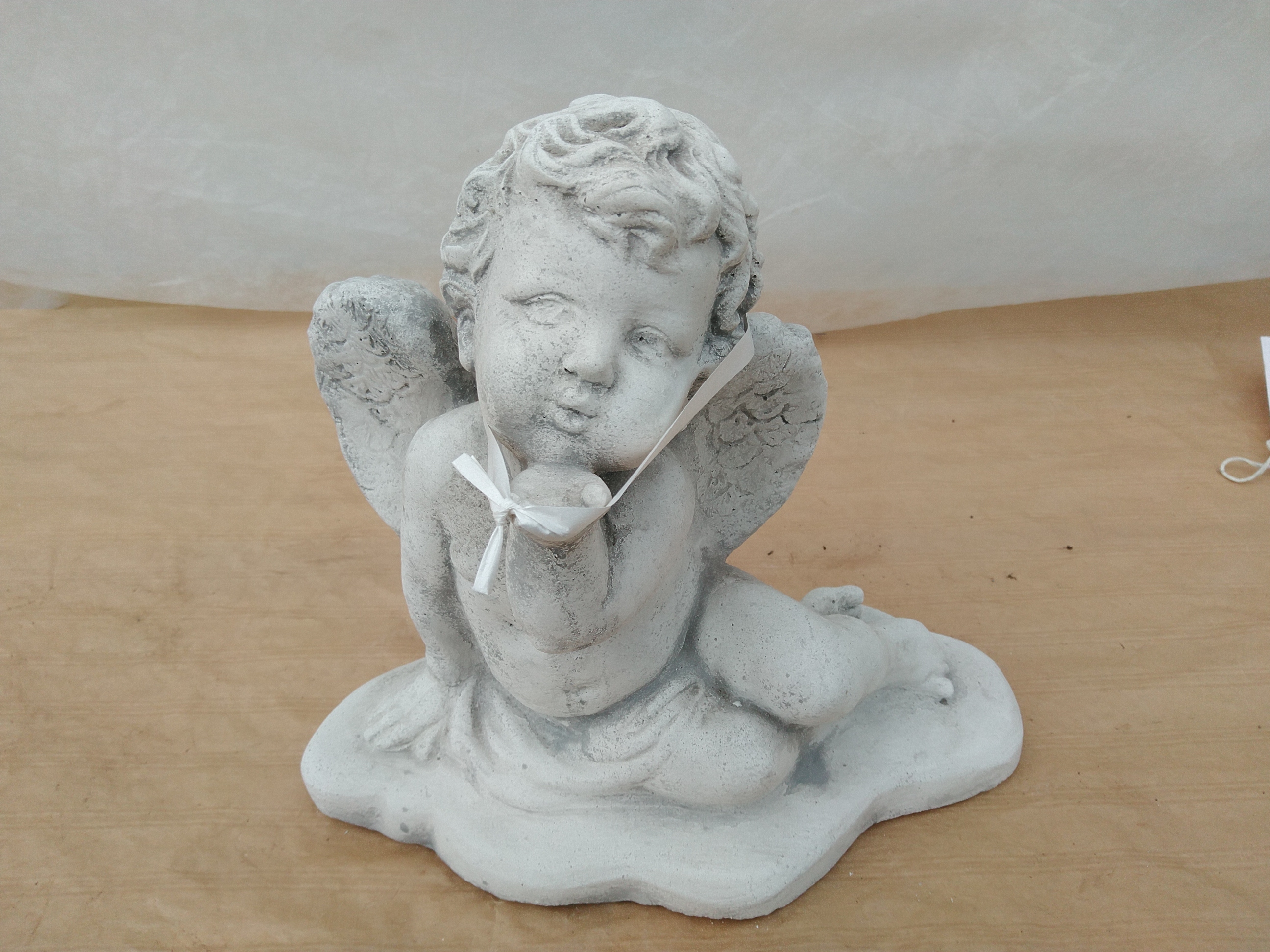 Witsteen Engel A28 met vleugels  H 23 cm  3.5 Kg