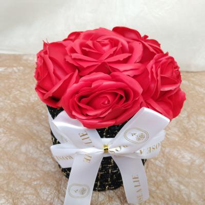 Bloemcadeaubox rood small 15*15*16.5cm